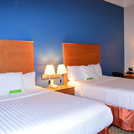 Baymont Inn & Suites Brenham Extérieur photo