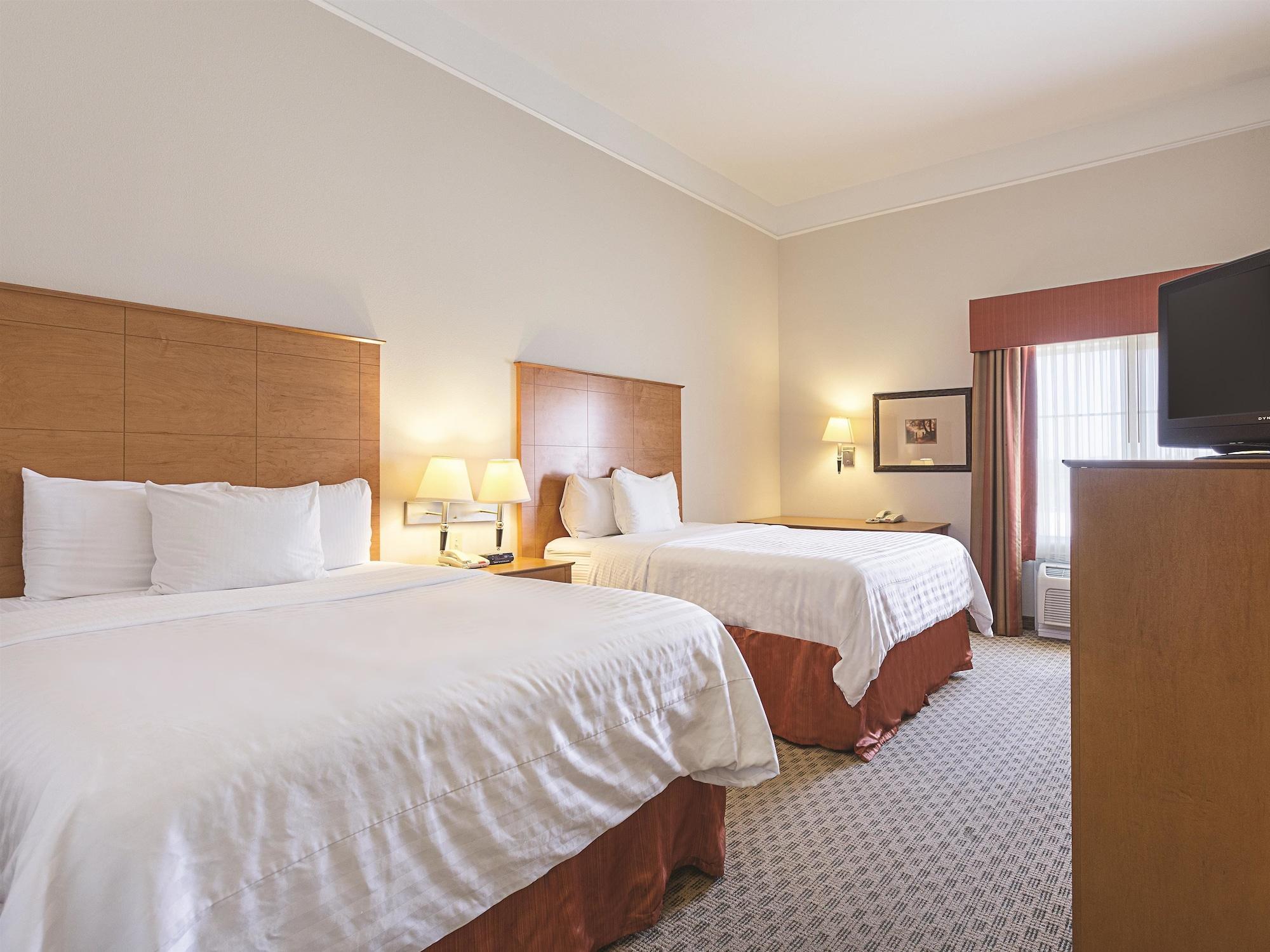 Baymont Inn & Suites Brenham Extérieur photo