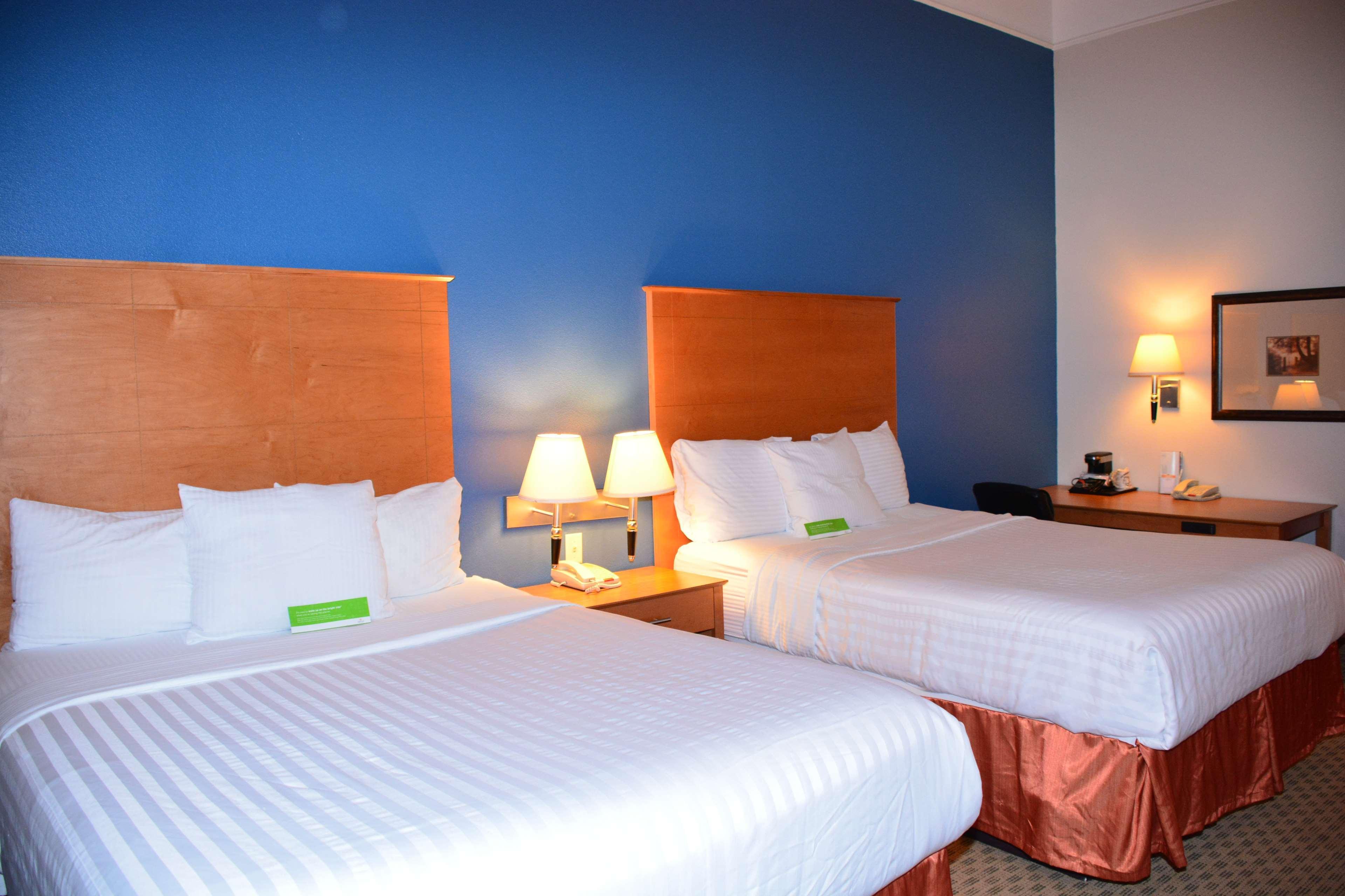 Baymont Inn & Suites Brenham Extérieur photo