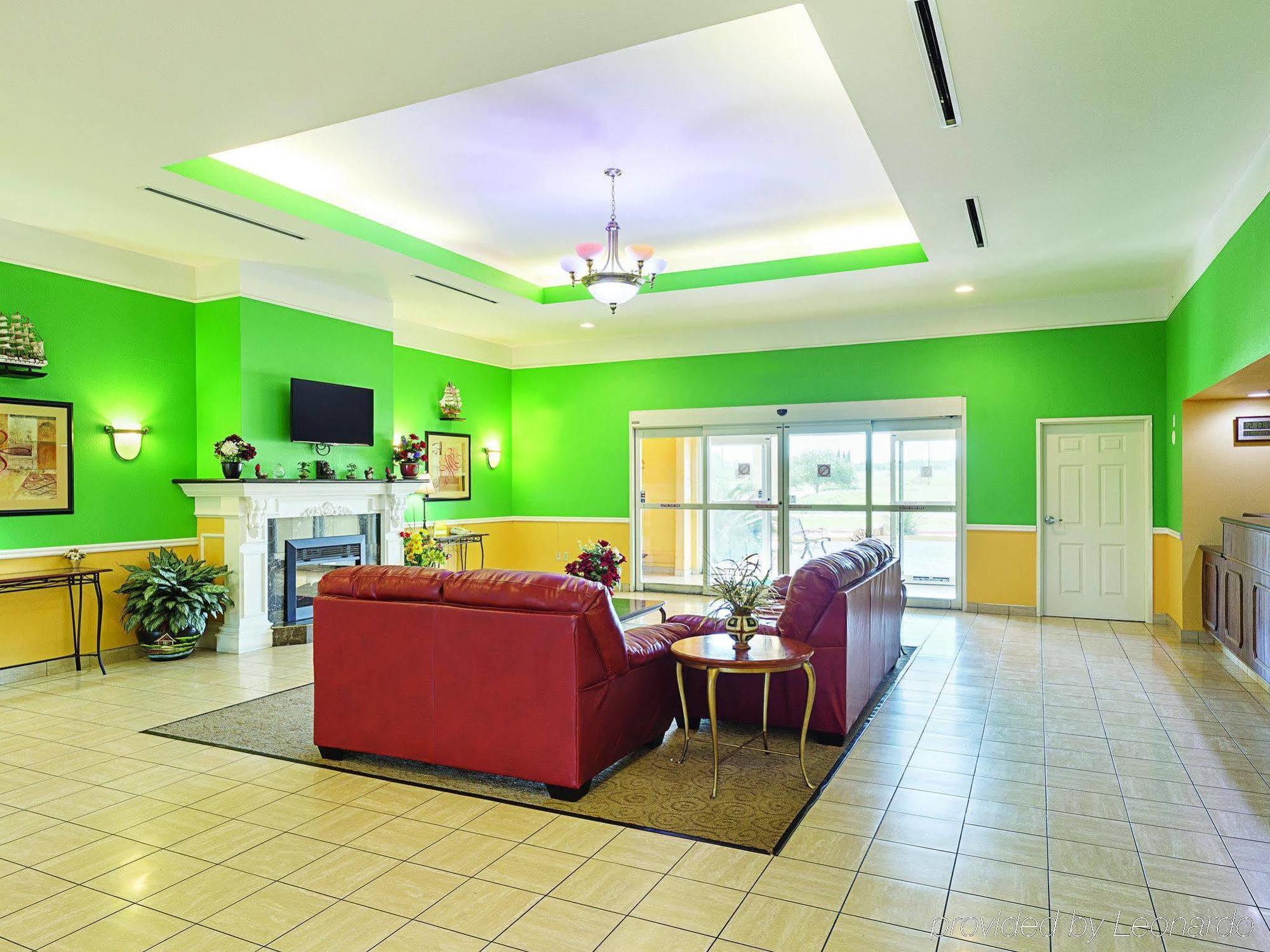 Baymont Inn & Suites Brenham Extérieur photo