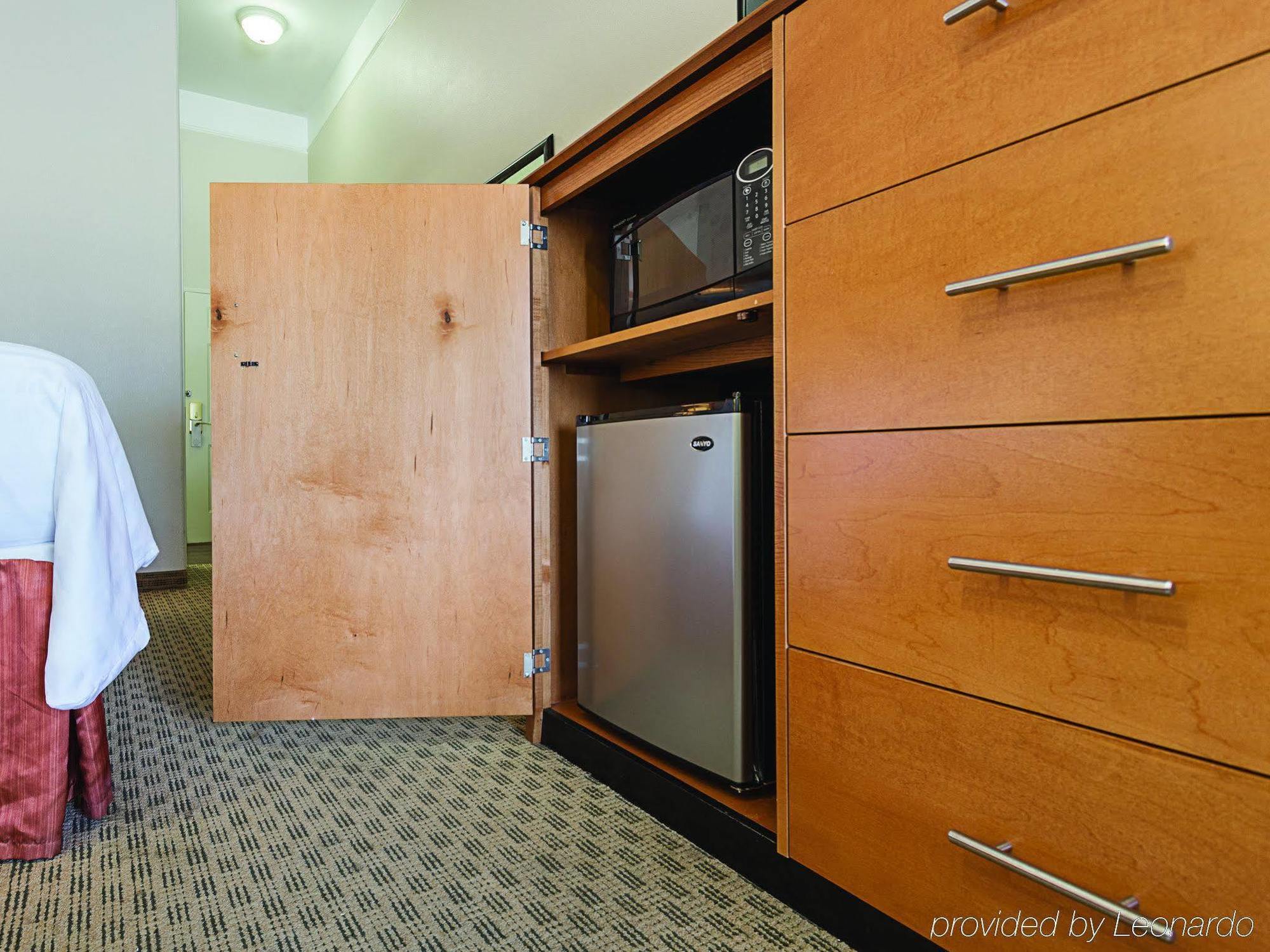 Baymont Inn & Suites Brenham Extérieur photo