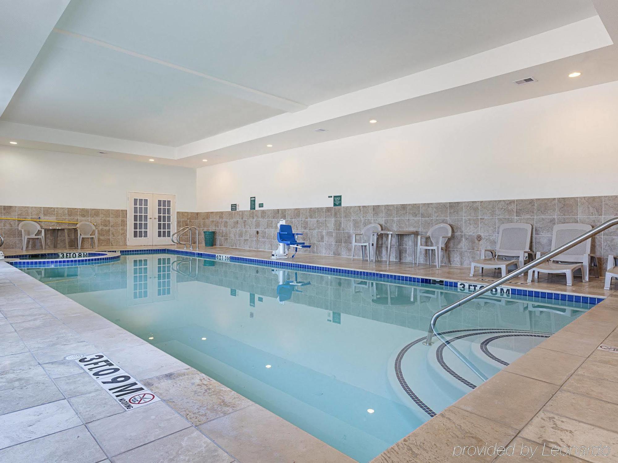 Baymont Inn & Suites Brenham Extérieur photo