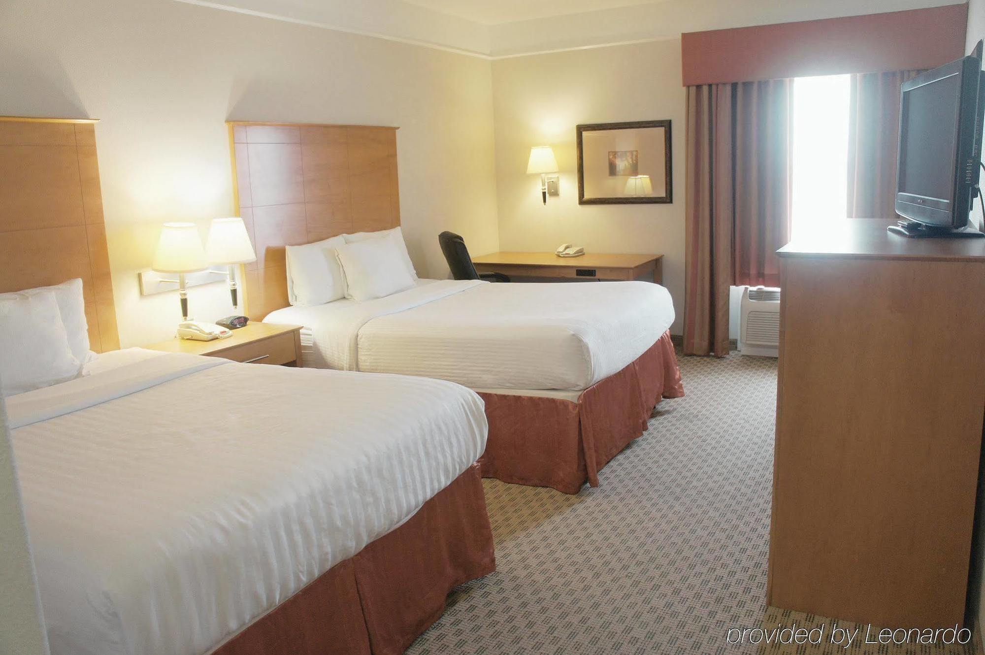 Baymont Inn & Suites Brenham Extérieur photo